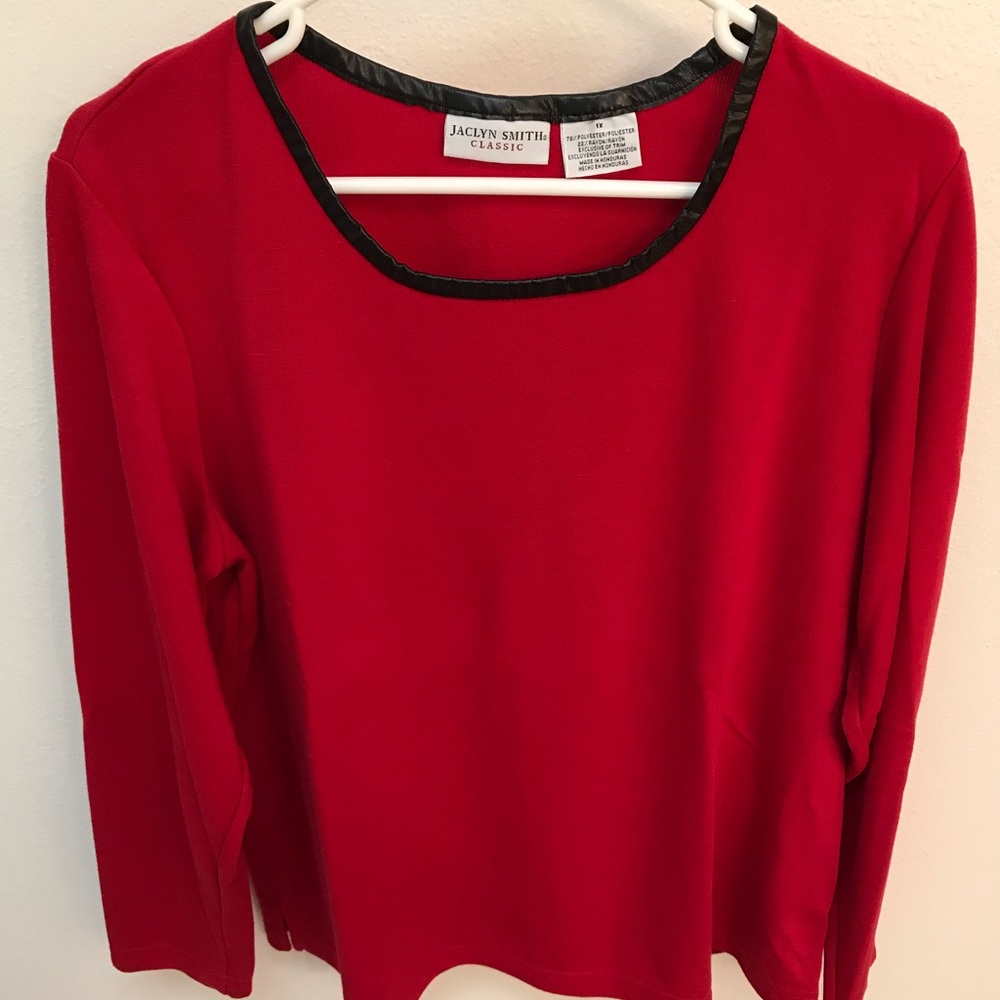 Long sleeve red top